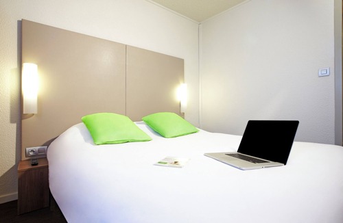 Les Tourrettes Hotel | Hotel Campanile Montélimar Nord