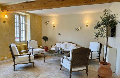 Visan Hotel | Hotel Du Midi