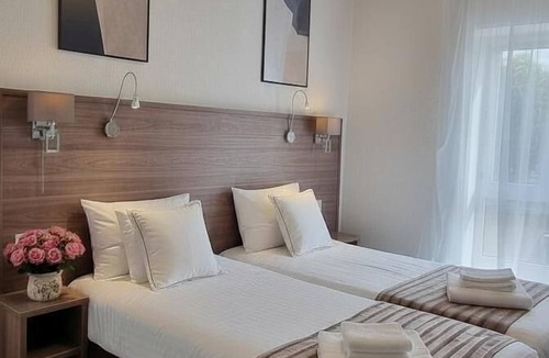 Corbigny Hotel | Hotel La Buissonniere