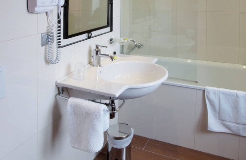 Luxeuil-les-Bains Hotel | Hotel Le Clos Rebillotte