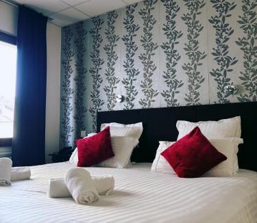 Divonne-les-Bains Hotel | Hotel Le Divona "au coeur de Divonne"