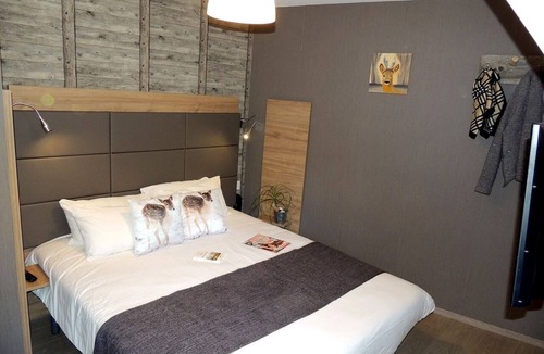 Saint-Chely-d'Aubrac Hotel | Hotel Les Coudercous