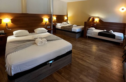 Lons-le-Saunier Hotel | Hotel Terminus - Pizzeria Pizz'A Gogo