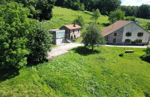 La Lanterne-et-les-Armonts House | House on 20-hectare estate in Mille Étangs