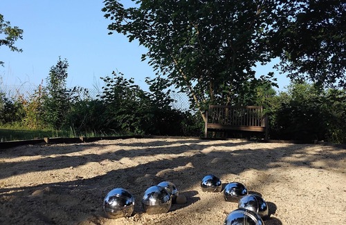 Chevigny-en-Valiere House | House 2.4.6 persons with swimming pool, petanque court near Beaune Vignoble