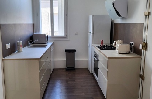 Vitry-sur-Seine House | House 4km from Paris - 15mn BERCY ARENA -50M from the Seine