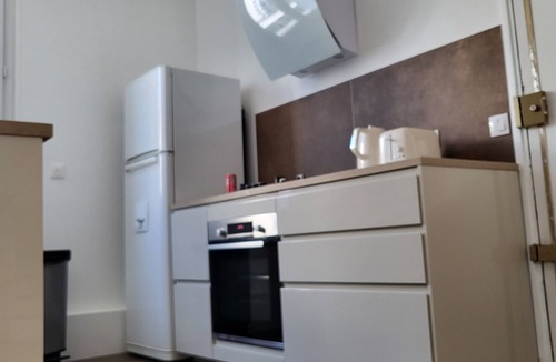 Vitry-sur-Seine House | House 4km from Paris - 15mn BERCY ARENA -50M from the Seine