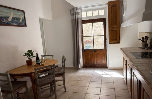 Villes-sur-Auzon House | House at the foot of the Ventoux with terrace and air conditioning