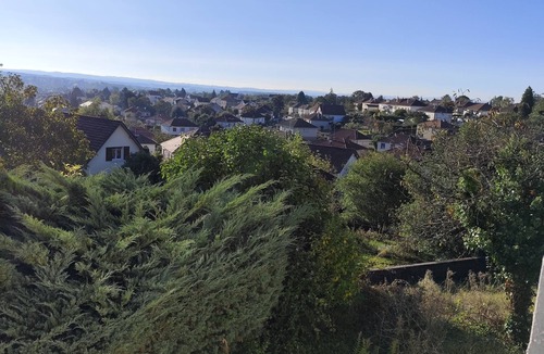 Le Creusot House | House close to amenities, combes park and Vaison circuit