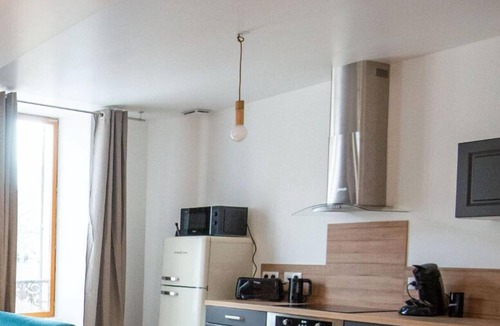 Accolay House | HOUSE DIVIDED INTO 2 APARTMENTS FOR 8 PEOPLE