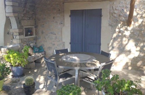 Sainte-Jalle House | house for 4 to 6 persons fenced garden