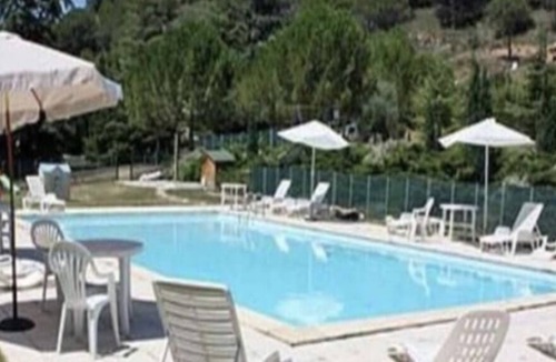 Saint-Polycarpe House | House