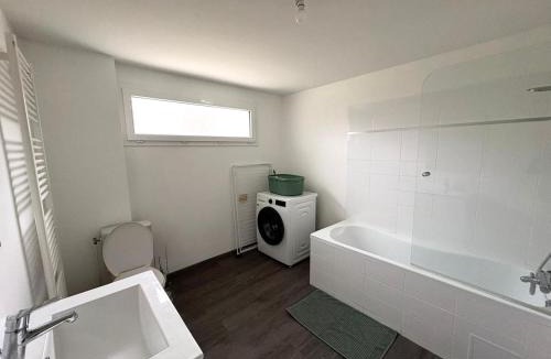 Cournon-dʼAuvergne House | House, garden & garage, Downtown, Near Zenith & A75