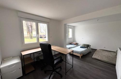Cournon-dʼAuvergne House | House, garden & garage, Downtown, Near Zenith & A75