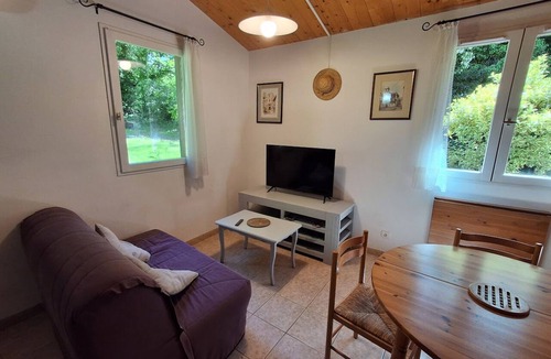 Le Poet-Laval House | House in wooded grounds