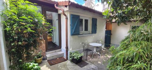 Arcueil Apartment | House - Sunlit haven with outdoor terrace, garage and metro 14, RER B