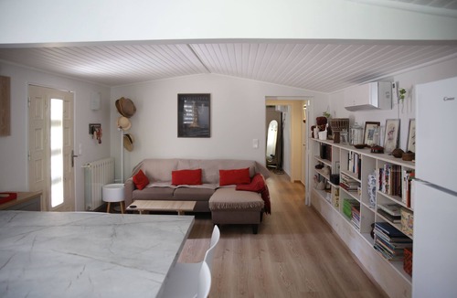 Caromb Cottage | House with a large pool for your use
