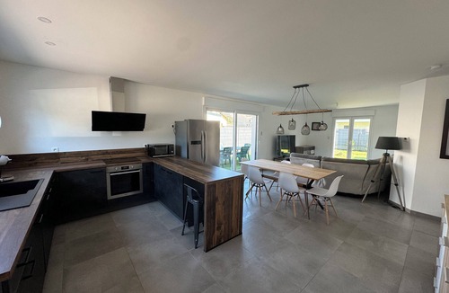 Epinal House | House with spa and sauna