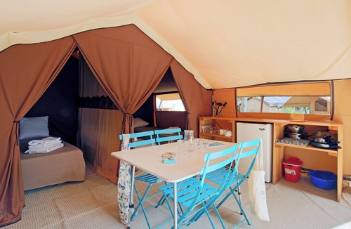 Saint-Julien-de-Peyrolas RV Rental | Huttopia Le Moulin