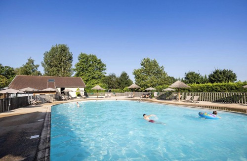 Ounans RV Rental | Huttopia La Plage Blanche