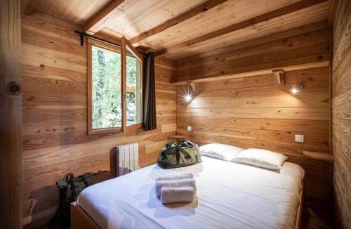 Rille Resort | Huttopia Lac de Rillé