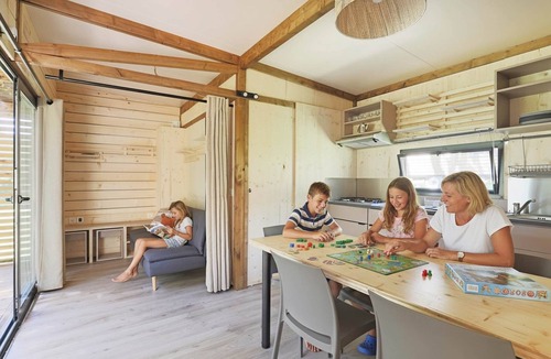 Anould Ski Chalet | HY Lødge Spa n°5 - 4 people: Chalet with Private Spa for a Family Stay