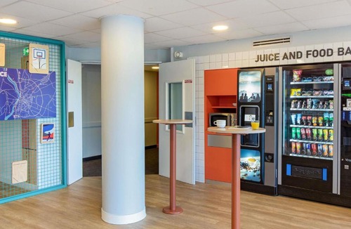 Valence Hotel | ibis budget Valence Nord Plateau des Couleures