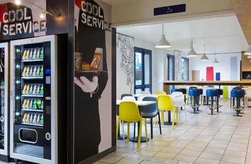 Chilly-Mazarin Hotel | ibis budget Chilly-Mazarin Les Champarts