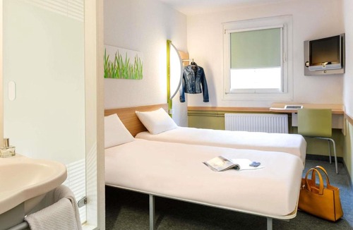 Paroisse Saint-Vincent-de-Paul Hotel | Ibis Budget Dole-Choisey