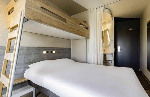 Le Kremlin-Bicetre Hotel | ibis budget Paris Porte d' Italie Ouest