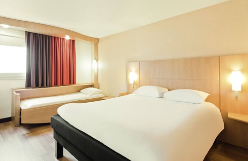 Gentilly Hotel | ibis Paris Porte d'Italie