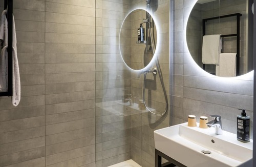 Saint-Paul-Trois-Chateaux Hotel | ibis Saint Paul Trois Chateaux (Ouverture Decembre 23)