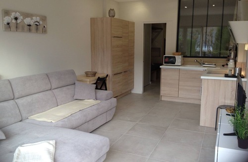 Aix-les-Bains Apartment | Ideally located on the harbor in the fresh air of the lake! perfect to accommodate 4