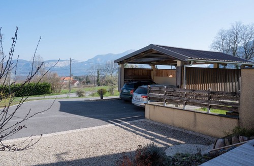 Saint-Laurent Apartment | Immersion in the mid-range mountains, 8 minutes from the A40 motorway