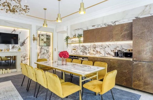 Archives Apartment | IN ONE OF PARIS’S MOST HISTORIC & VIBRANT NEIGHBORHOODS –LE MARAIS -4 BEDROOM