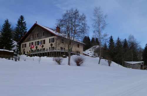 Chatelblanc Condo | In the great outdoors, far from any nuance, for a timeless break