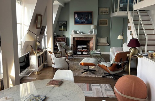 Quartier de la Monnaie Apartment | In the heart of historic Paris, next to Notre Dame, charm and sophistication. Air-conditioned