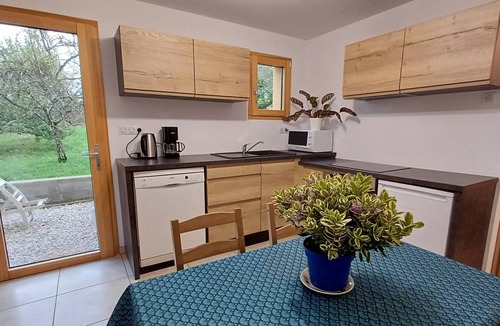 Fertans Apartment | In the Sweet Orchard of the Doubs *