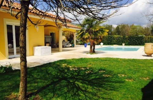 Attignat Apartment | Independent house of 60m2 quiet