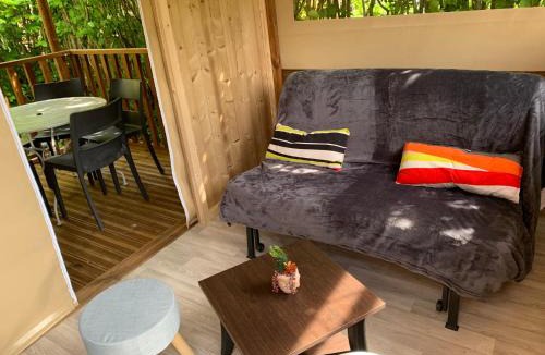 Arc-et-Senans Ski Chalet | Insolite au Camping La Saline d'Arc et Senans