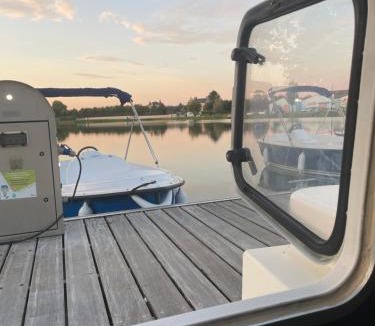 Nevers Boat Rental | Iris, bateau douillet