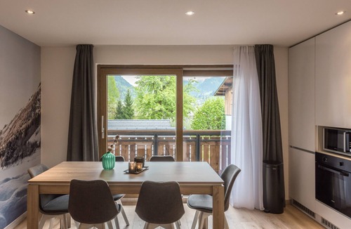 Montriond Apartment | Iroko - Balcony | Sauna | Gym | Morzine
