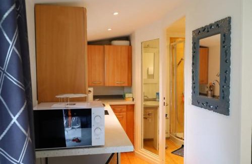 Villeneuve-le-Roi House | J home