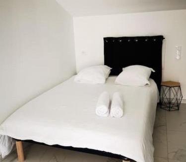 Lachapelle-sous-Aubenas Apartment | Jaccuzzi privatif dans studio tout confort
