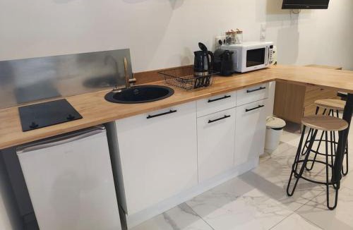 Lachapelle-sous-Aubenas Apartment | Jaccuzzi privatif dans studio tout confort