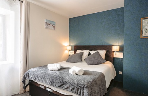 Aigrefeuille-d'Aunis Bed & Breakfast | Jack Room – Charm and Authenticity in the Heart of Nature