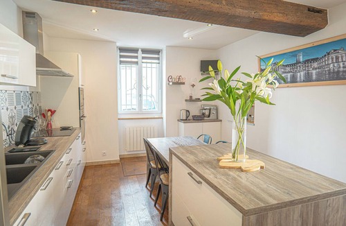 Morey-Saint-Denis House | Jacuzzi - sauna - wellness - bed and breakfast - wine route