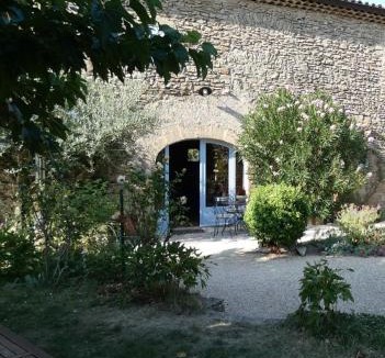 Chabrillan House | Jardin avec vue, grande piscine et mas divisé