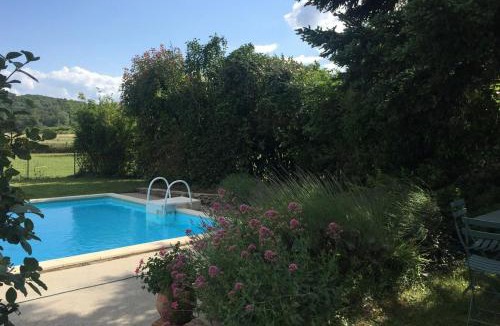 Chabrillan House | Jardin avec vue, grande piscine et mas divisé