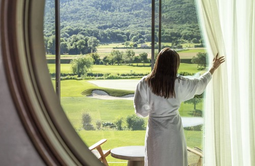 Crozet Hotel | Jiva Hill Resort - Genève